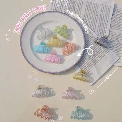 Holo Wavy Small Claw