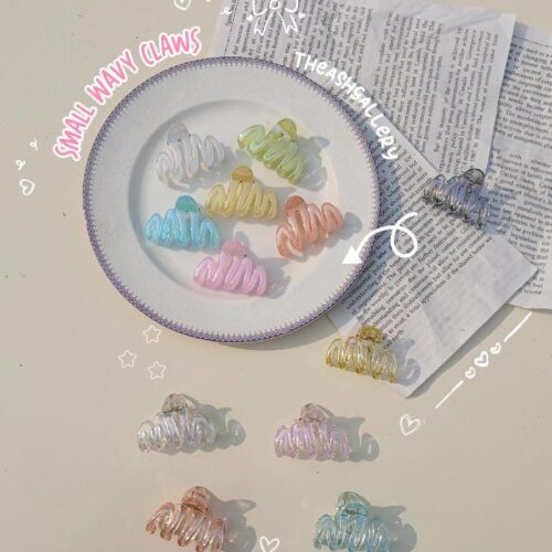 Holo Wavy Small Claw